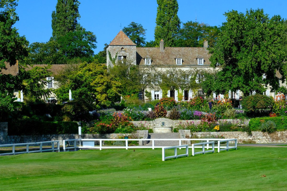 golfers_reviews's tweet photo. Golf review - 🇫🇷 Golf de Saint-Nom-la-Bretèche
Tags: #golf #golfing #golfcourse #golfStagram #golffun #golfcourseReview #golfgems #golfcourseOfTheDay #golfdeSaintNomlaBretèche #fredHawtree #golfFrance #golfEurope
Played it? Rate it! https://t.co/gjXlUHvbrA https://t.co/8LG03sx8Ns