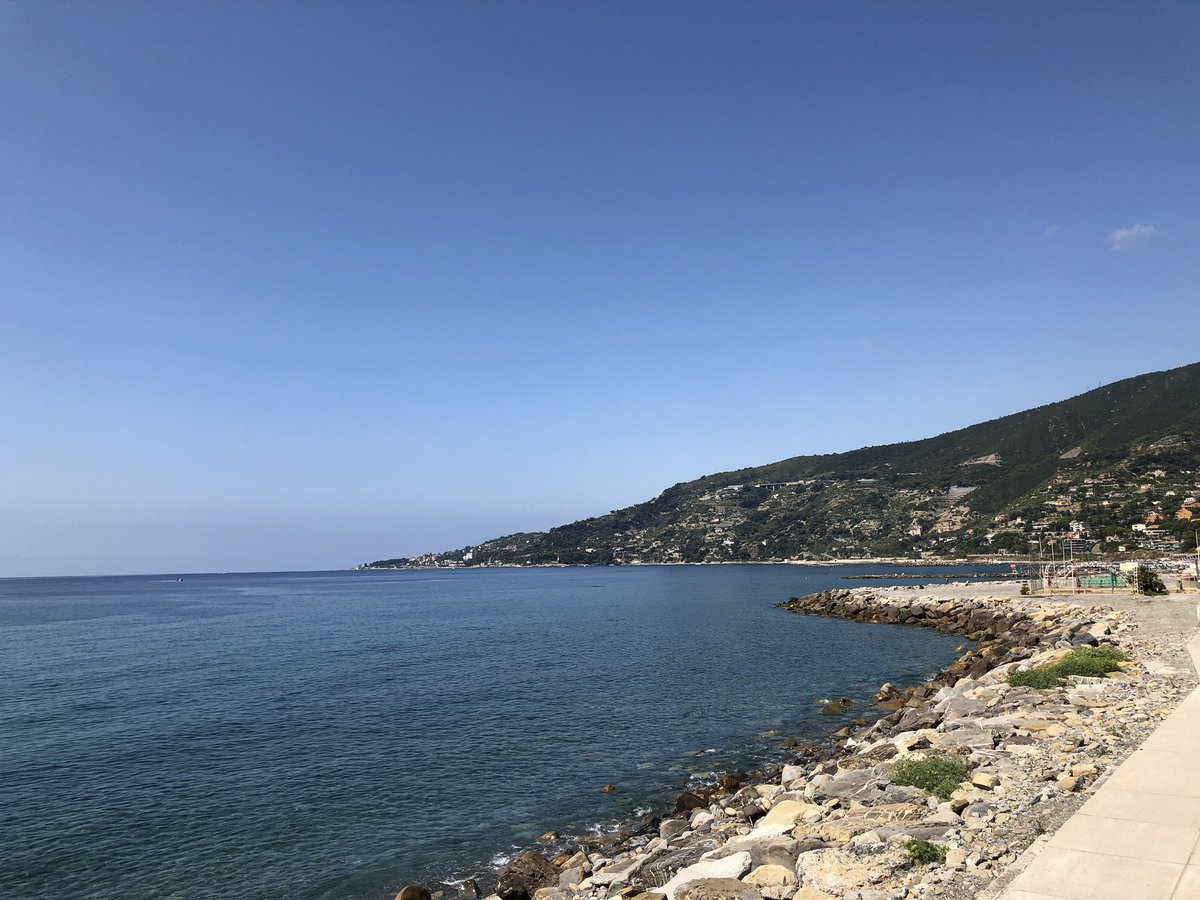 JasperFoter's tweet photo. #Sanremo #Liguria #ospedaletti https://t.co/H9Kn9bBwKN
