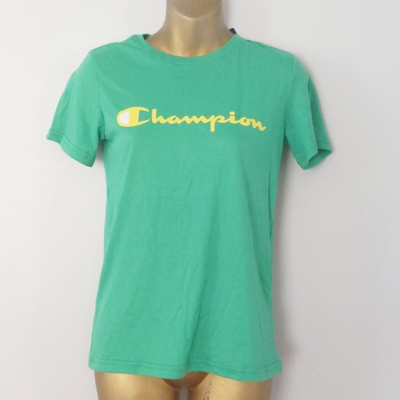 wglivingston's tweet photo. So good I had to share! Check out all the items I'm loving on @Poshmarkapp #poshmark #fashion #style #shopmycloset #champion #jcrew: https://t.co/6EUmcf4XgF https://t.co/dbbeslaJOw