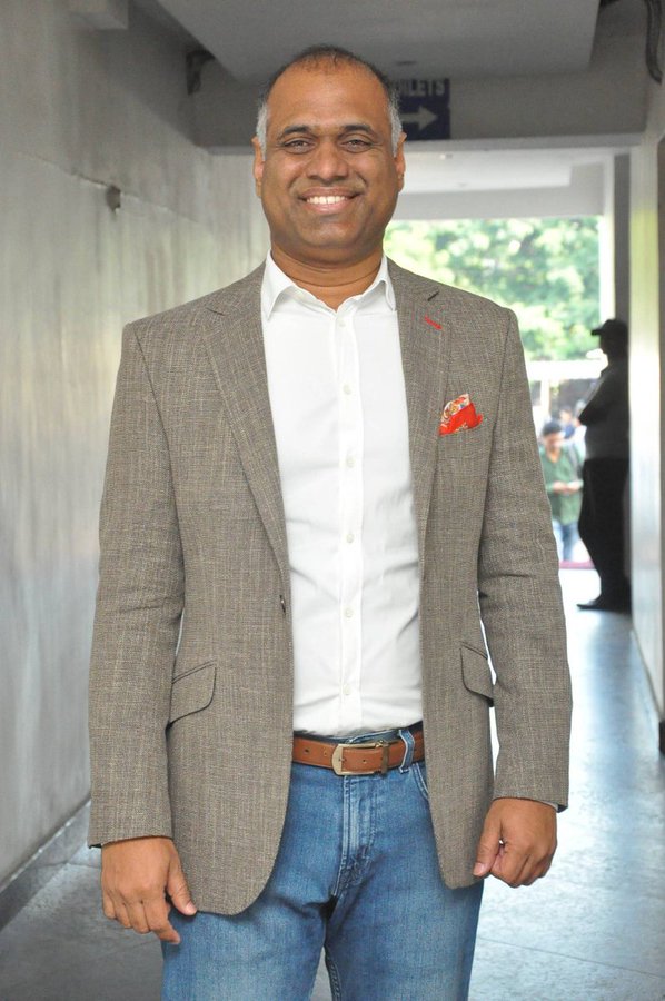 9by10Official's tweet photo. Wishing the Visionary & Passionate Producer @PrasadVPotluri Garu a Very Happy Birthday!!
▶️https://t.co/lUb6JuPjav
#HBDPVP @PVPCinema #HappyBirthdayPVP #9by10 https://t.co/yBHhRF4JM8