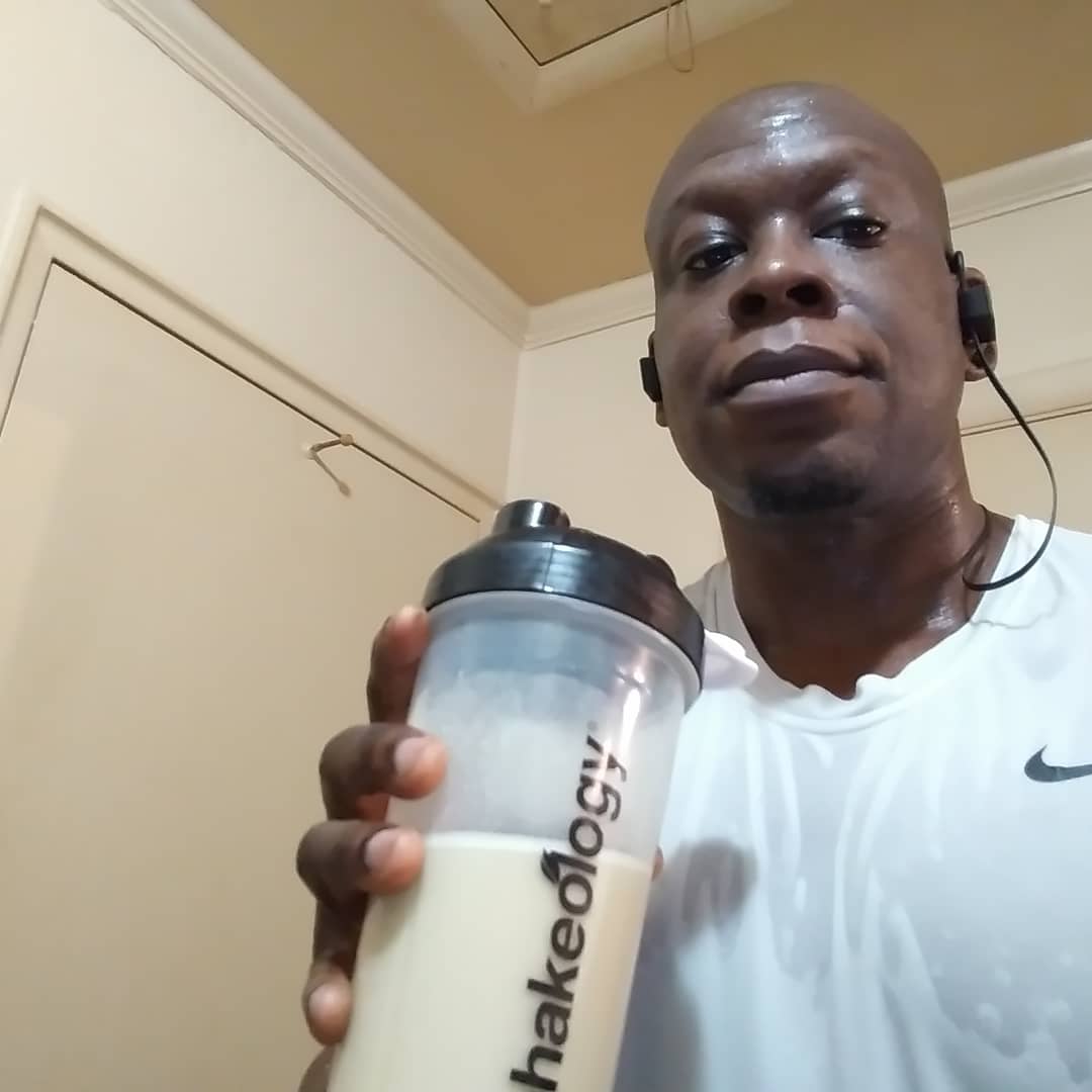 BrotherJR76's tweet photo. Didn't get my workout in (Total Body Push/Pull) Workout started until close to 9pm EST but as the saying goes, better late than never, eh ๐๐ช๐พ? #LaborDayWorkout #HealthAndWellness #BlackFitness https://t.co/ebY8iDiu4T
