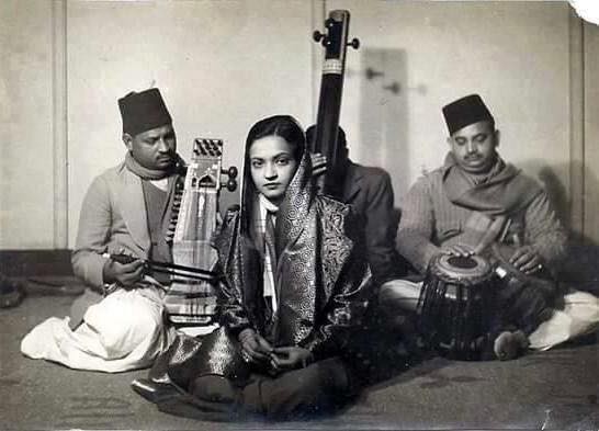 It was a ghazal written by the poet Behzad Lakhnavi. It happened to be her favourite for riyaz. Bibbi sang the ghazal with a piercing urgency in mehfils, concerts, on radio, and had it recorded on disc.