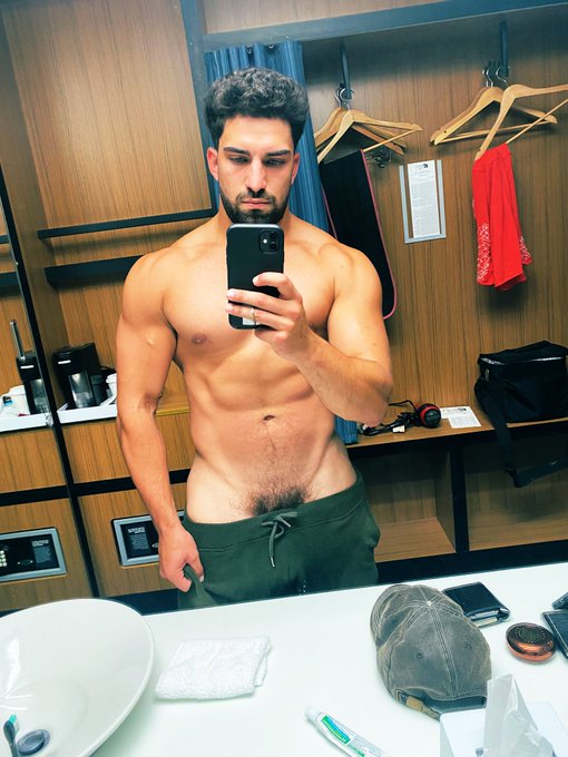 Leaving Soon’s pics and videos