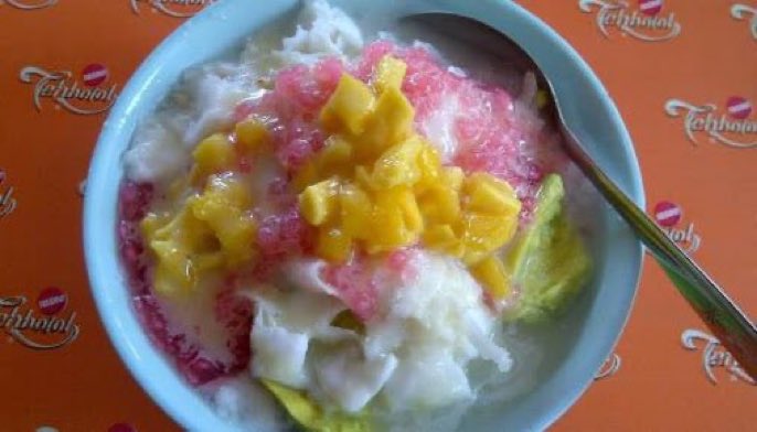 infobdg's tweet photo. Minuman segar yg legendaris di BDG :
1. Es Campur Pa Oyen (Jl Sukajadi)
2. Es Campur Bungsu (Jl Veteran)
3. Cendol Elizabeth (Jl Otista)
4. Sop Buah Pak Ewok (Jl Cimandiri)
5. Es Duren Pak Aip (Jl Tbg Ismail)
6. Es Goyobod Kliningan
Yg mana favoritnya taruwit?
#infoBDGkuliner https://t.co/yTGLd9XbH7