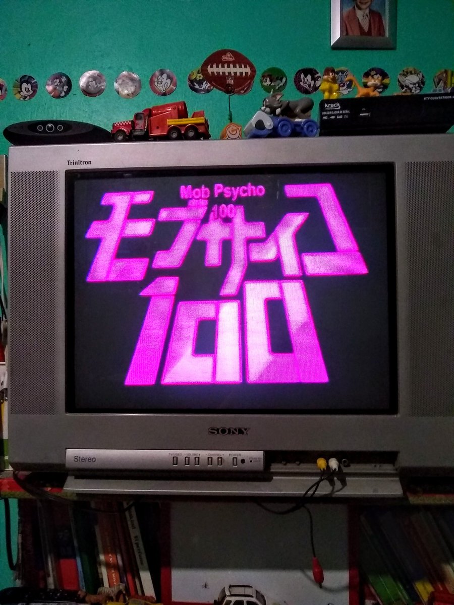 rafagg_rock's tweet photo. Viendo #Toonami  #ToonamiLA  @Turner  por @CartoonLA canal 250 📺🤖💥 En mi habitación!! https://t.co/YnTbCwPNLD