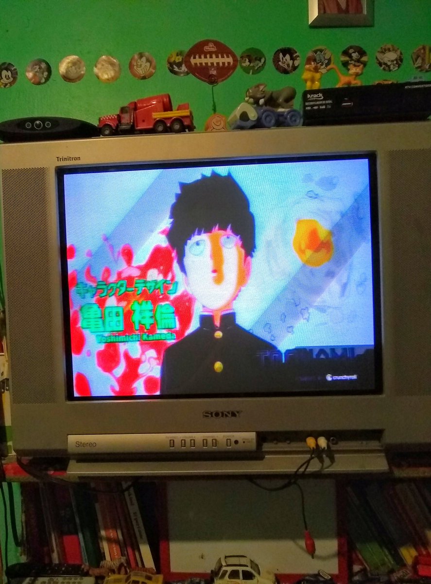 rafagg_rock's tweet photo. Viendo #Toonami  #ToonamiLA  @Turner  por @CartoonLA canal 250 📺🤖💥 En mi habitación!! https://t.co/YnTbCwPNLD