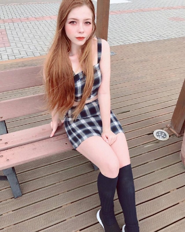 chloe_cr1v's tweet image. Bleu Day