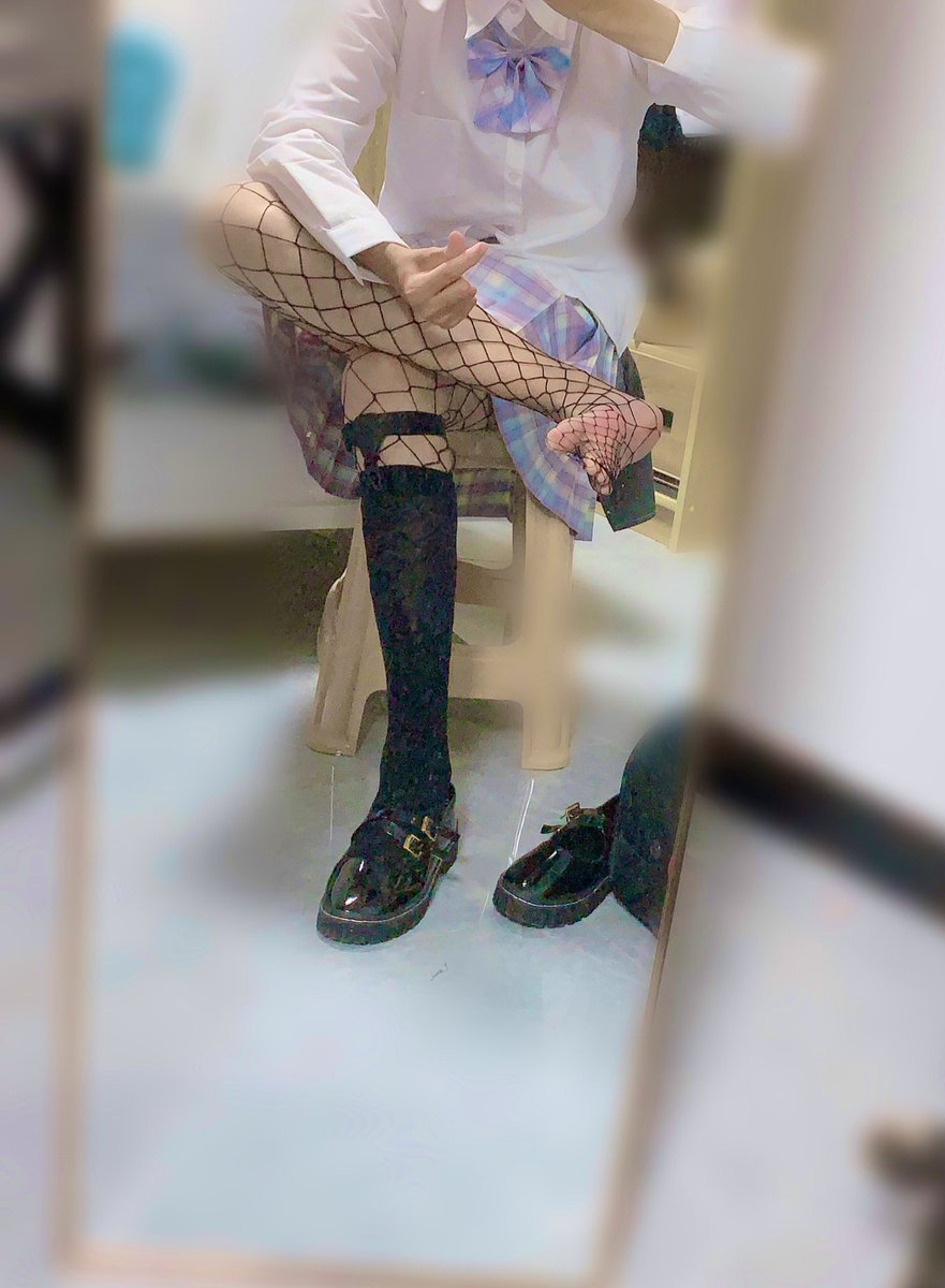 Castiel7891's tweet photo. 哎呀 最近因为各种事断更了几天www（笔芯）
给你们看裙底以表歉意（大雾
各位有想咱了嘛(><-) https://t.co/P5vPG0Y6lZ