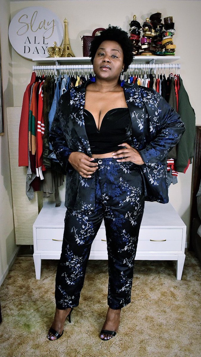 PlusDuchess's tweet photo. Suited♥️

#TallGirlsBeLike #TallNCurvy #PlusModelDianna #TallInfluencer #NewInfluencer #MicroInfluencer #PlusDuchess #LoveDuchess #UnapologeticallyTall #Glamazon #TallFashion #TallGirlStyle #EmbraceYourHeight #Tall #LongLegs #StandingTall #DopeTallGirl #TallLife https://t.co/6H04YA5MQu