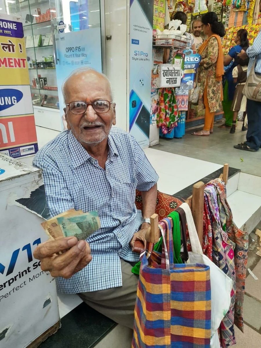 manukumarjain's tweet photo. Felt #inspired &amp; #emotional by #Joshi #uncle's story (social media).🙏

Even at 80+, he stitches &amp; sells hand-made cloth bags. Goes on to show that age is just a number. #Talent &amp; #Determination never goes away.

Can someone pls share his contact details? Planning a spl surprise. https://t.co/K0pKUdRLT0