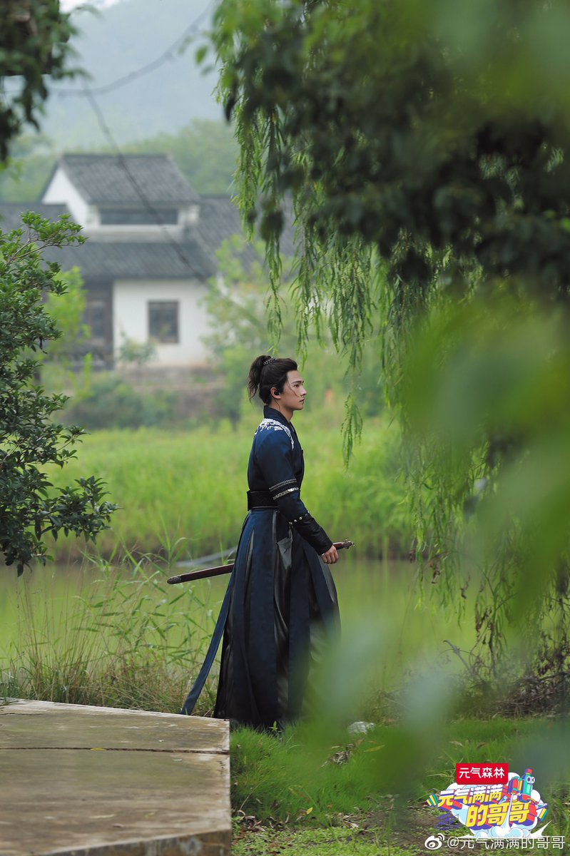 dramapotatoe's tweet photo. #YangYang in historical costume for #TheIrresistible

#元气满满的哥哥 https://t.co/vbm3JlY5OI