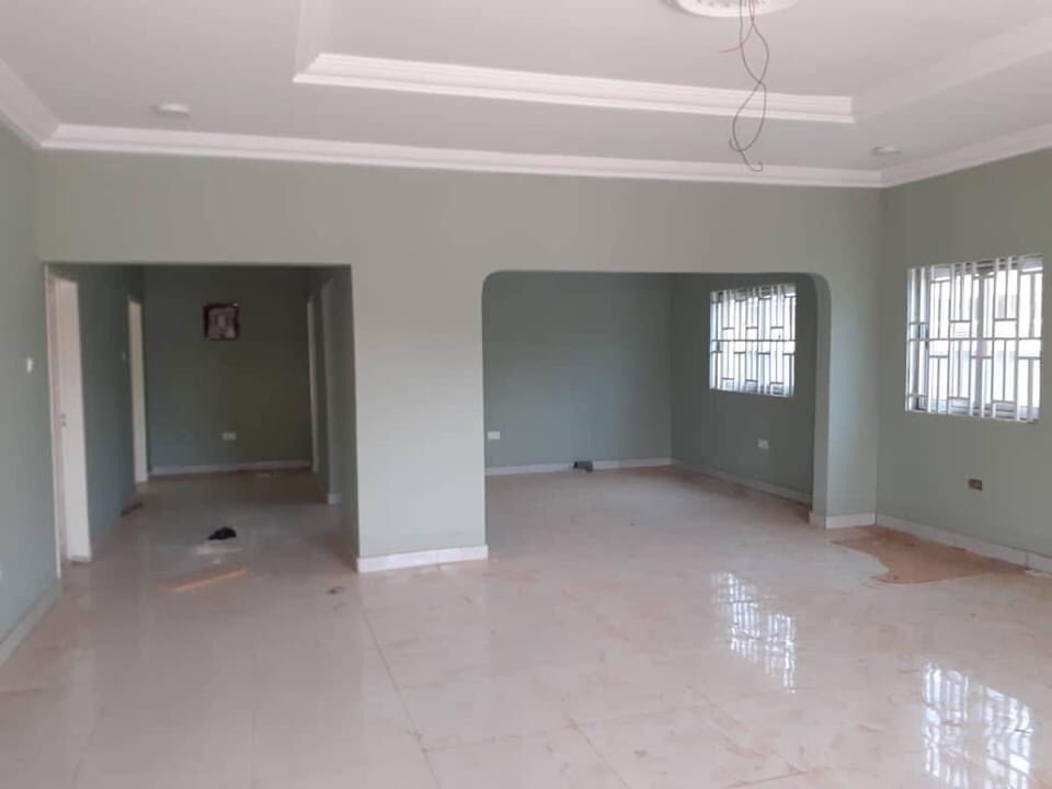 New Listings 📍

▪️ 3 Bedrooms House with all Rooms En-suite 
▪️Spacious Kitchen 
▪️Guest Washroom 
▪️Fans installed in all rooms

🔳Location Tema Community 25 . Five minutes drive from the main road 

Price : 320,000 GHc 

———————————

———————————
info.
☎️- 0245265638/0235299428