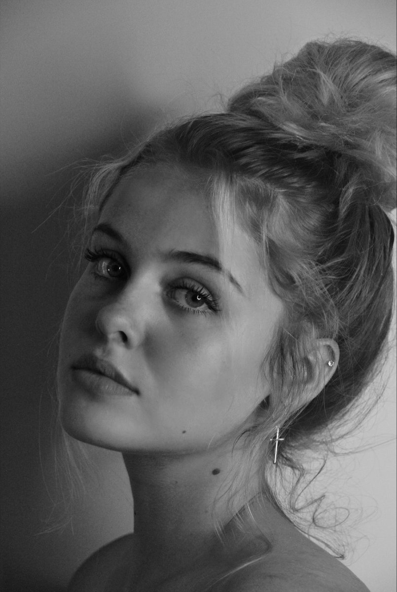 julliawillson's tweet photo. we groovy or we not https://t.co/31qB4B3npQ