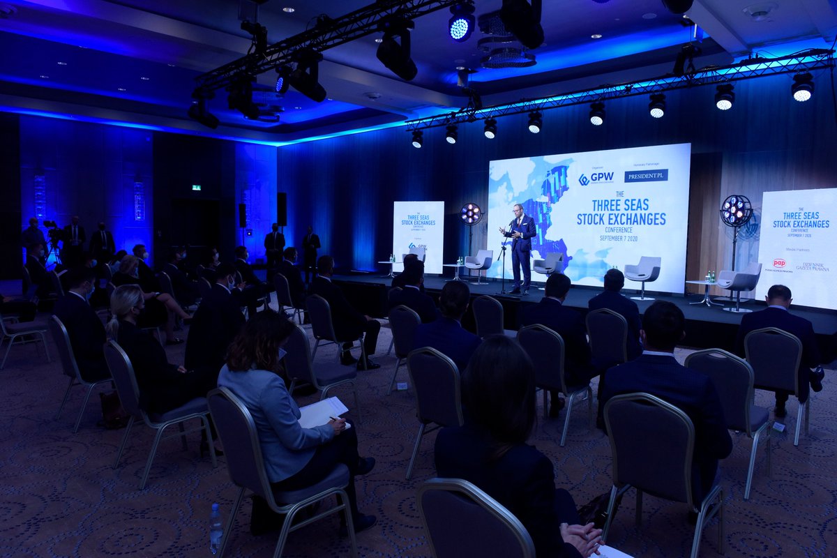 GPW_WSExchange's tweet photo. The #ThreeSeasStockExchanges Conference hosted by the @GPW_WSExchange with @BVB_Ro @prazskaburza @LJStockExchange @bud_exchange #BCPB took place in Kraków on 7 September 2020.
President of the Republic of Poland @prezydentpl @AndrzejDuda was the honorary patron of the event. https://t.co/HJEIJIYzXu
