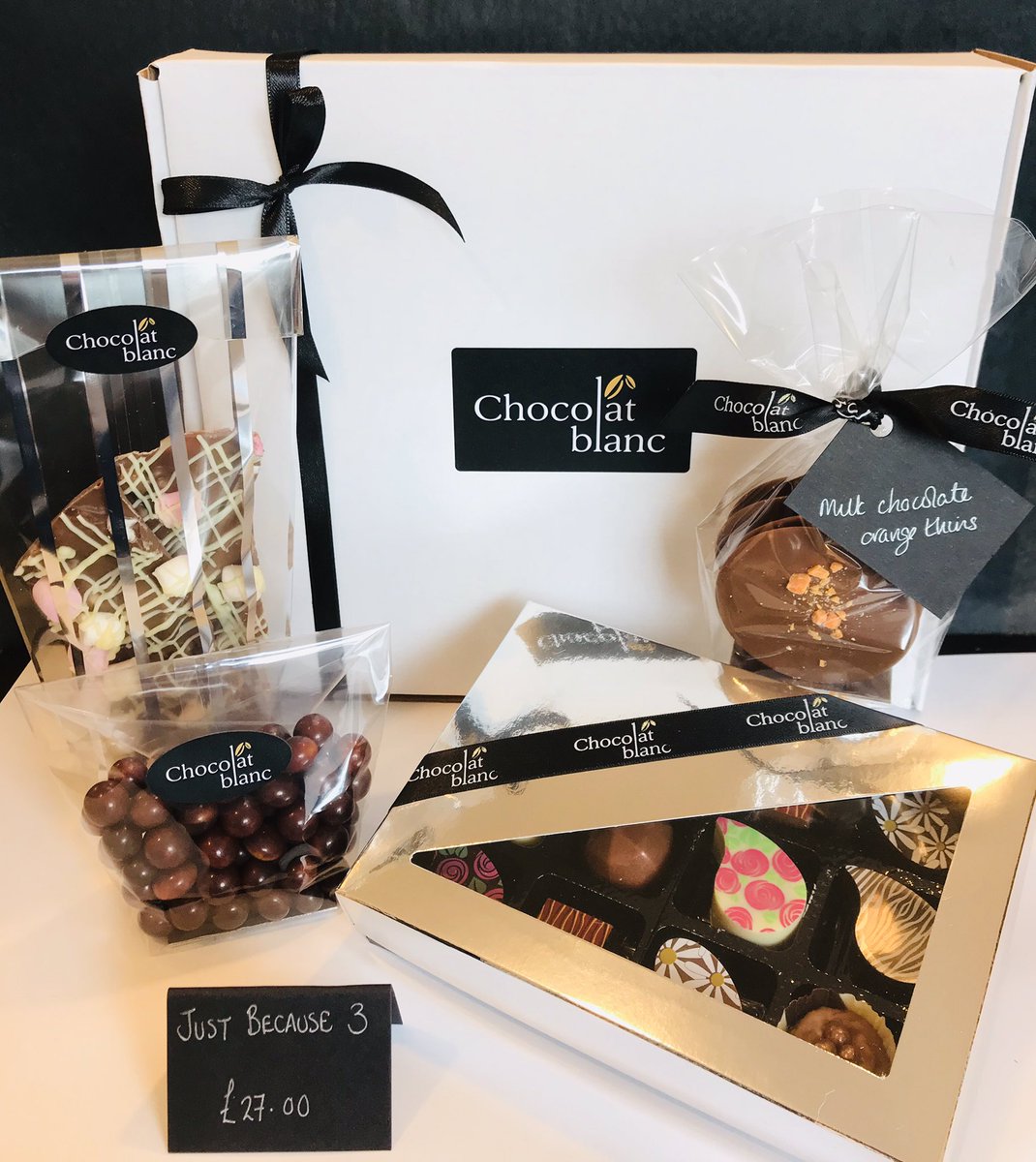 Chocblanc's tweet photo. Are you looking for the perfect gift for clients, staff or family/friends.?Our ‘just because’ boxes can be posted and we can even include a personalised message! #corporategift #luxurygift #handmade https://t.co/YseuLFGlum