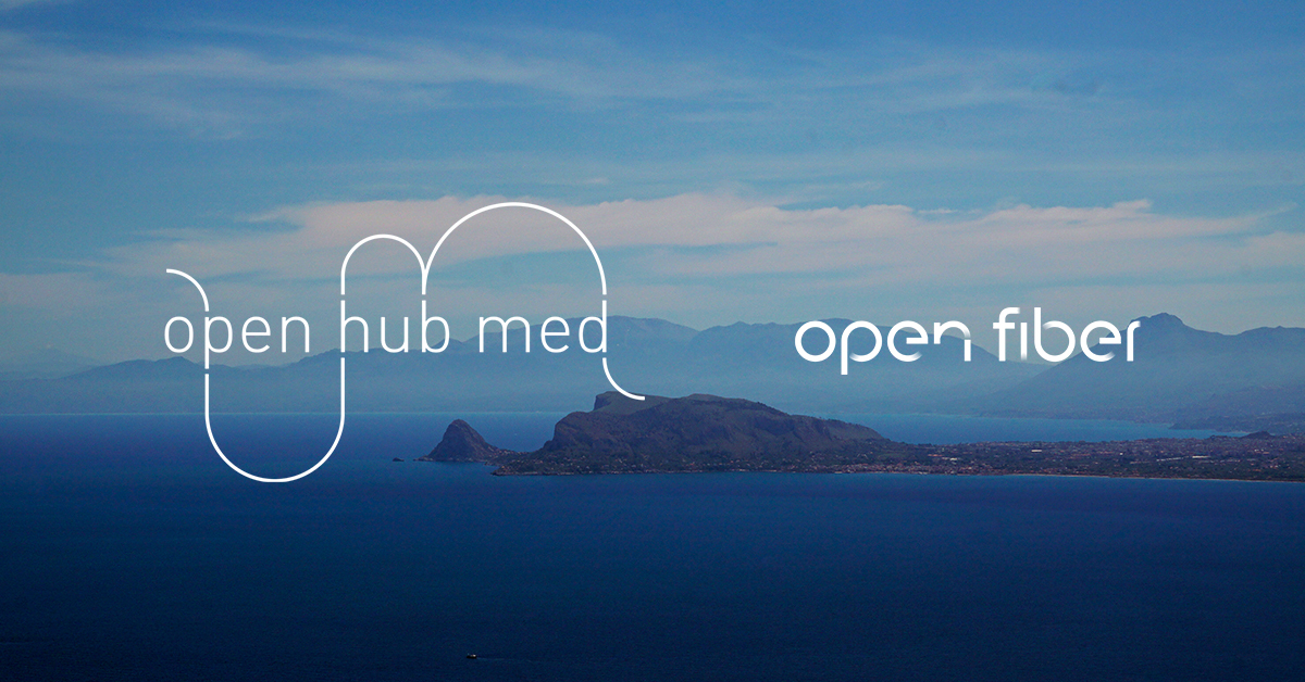 OpenFiberIT's tweet photo. La rete #FTTH di #OpenFiber entra tra i grandi operatori nazionali e internazionali collegati al consorzio @openhubmed di Carini. Una visione condivisa nel fornire un accesso aperto e neutrale alle opportunità offerte dalla digitalizzazione. Il CS ➡️ https://t.co/1xhUoPmUzD https://t.co/Ej9e6Kh33g