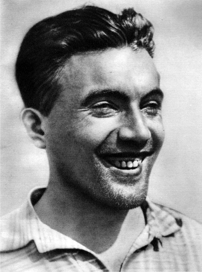 77 лет назад, 8 сентября 1943 года, в берлинской тюрьме Плётцензее гитлеровцами был казнён чешский журналист, писатель, коммунист Юлиус Фучик. В 1958 году в память о Юлиусе Фучике был учреждён Международный день солидарности журналистов.