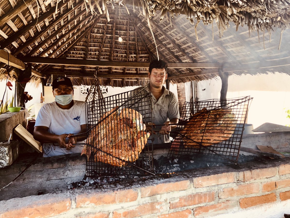 alexfinerooster's tweet photo. Hoy Excursión a #BarraVieja para @sntssoficial Durante Su LVXXIV Reunión Del Concejo Nacional Ordinario  Celebrándose En el Puerto De #Acapulco  @JOANRIVIAJES  #DejateGuiarPorAcapulco  #LocalExpertAcapulco https://t.co/1VotlWQYW4