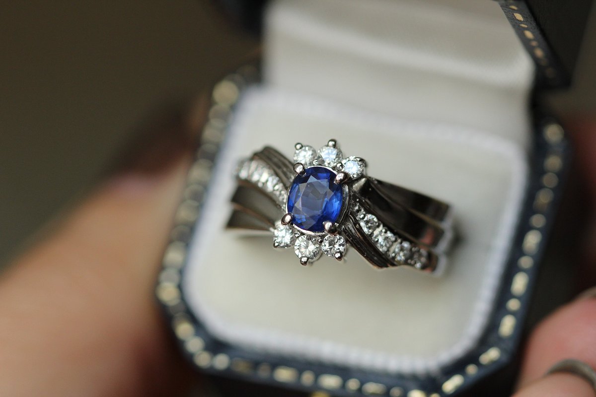 HTPawnbrokers's tweet photo. September is the month of the Sapphire! 💙 This birthstone was believed to protect those close to you from harm and also represent loyalty and trust. Tag someone who is born in September. 👇 #September #Birthstones #HandT https://t.co/Qd6KzQgDSE