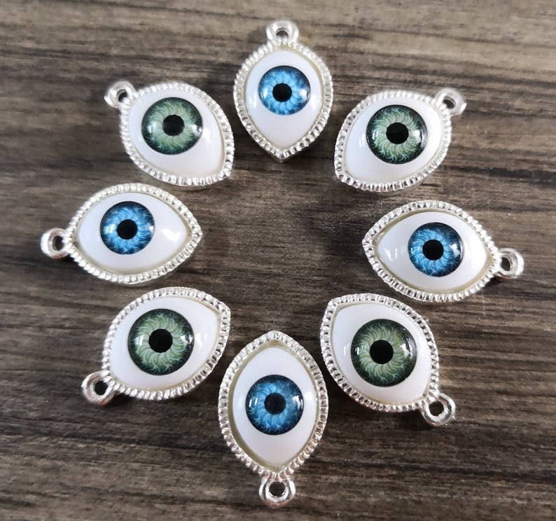 emma_goll's tweet image. Different Types of Evil Eye CharmsDifferent Types of Evil Eye Charms
Evil Eye charms should always be worn while doing activities that have nothing to do with religion. 
evil-eye-charms.jimdosite.com/blog/
#EvilEyeCharms #evileyecharmsforjewelrymaking