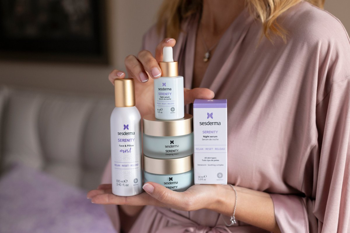 sesderma's tweet image. 🌙Recupera el descanso de tu #piel con #SERENITY! Con un perfume suave, delicado y relajante, su fórmula con #melatonina combate el estrés que la piel acumula durante el día para despertar con un rostro descansado y rejuvenecido 💜¡Ya en farmacias y en nuestra web!
