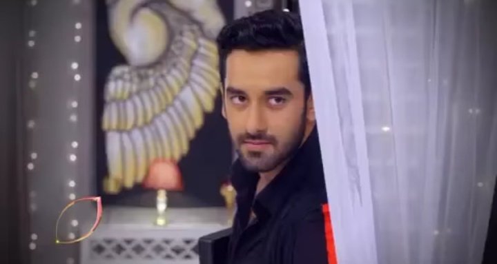 biggboss_news_2's tweet photo. #SuperExclusive
SHOCKING TWIST
#Kabir to SHOOT AT #Ridhima in @ColorsTV #IshqMeinMarjawan2!!
@bb_2020s @OfficialHelly7 #RiAnsh #RrahulSudhir #bb2020s #VishalVashishtha #HellyShah https://t.co/hf9Wm1IT23