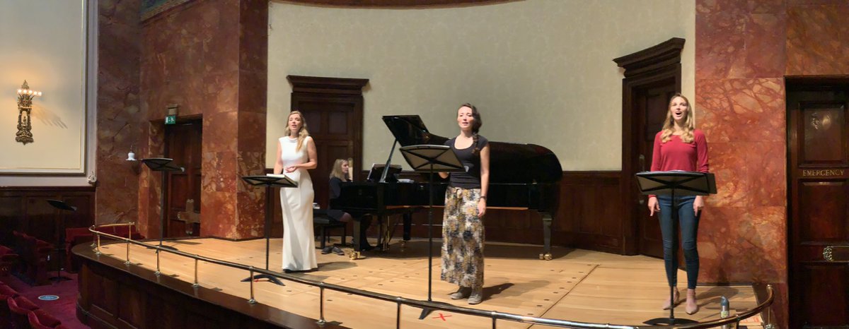 Great privilege to be sharing the @Wigmore_hall this morning with some great young singers and @robmuz in aid of <a href="/SomervilleOx/">Somerville College</a>, generously underwritten by Hamish and Sophie Forsyth. The hall still sounds great and it’s such a thrill to be on that stage, as ever.