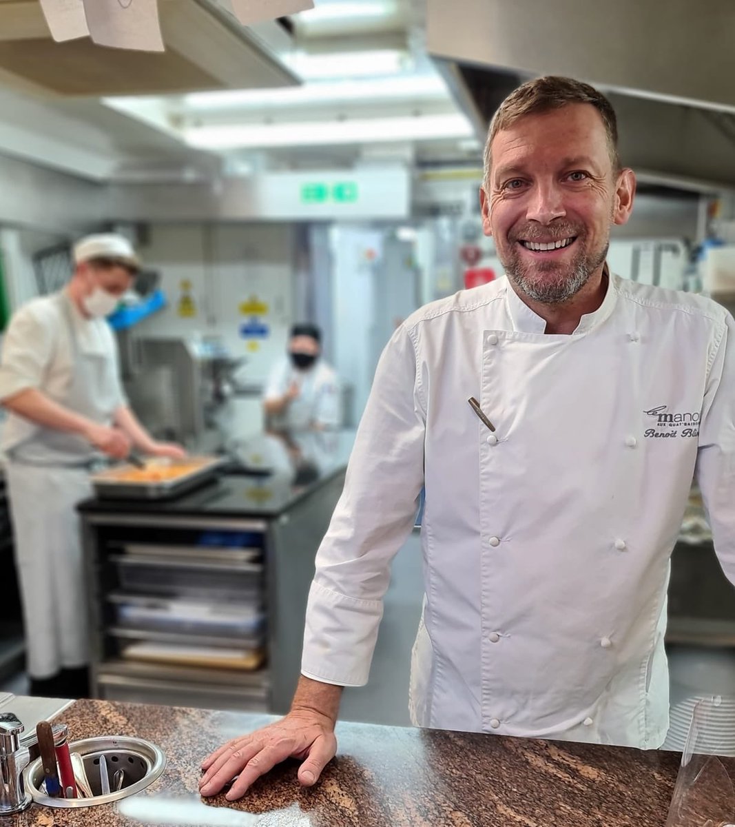 A Commis 1 position is becoming available later on this year with us in the pastry <a href="/lemanoir/">Le Manoir aux Quat'Saisons, A Belmond Hotel</a> 😉👍if you are interested please send your CV or contact our HR department using the following email careers.mqs@belmond. com    @LeManoirCareers <a href="/raymond_blanc/">Raymond Blanc</a> @ChefGaryJones