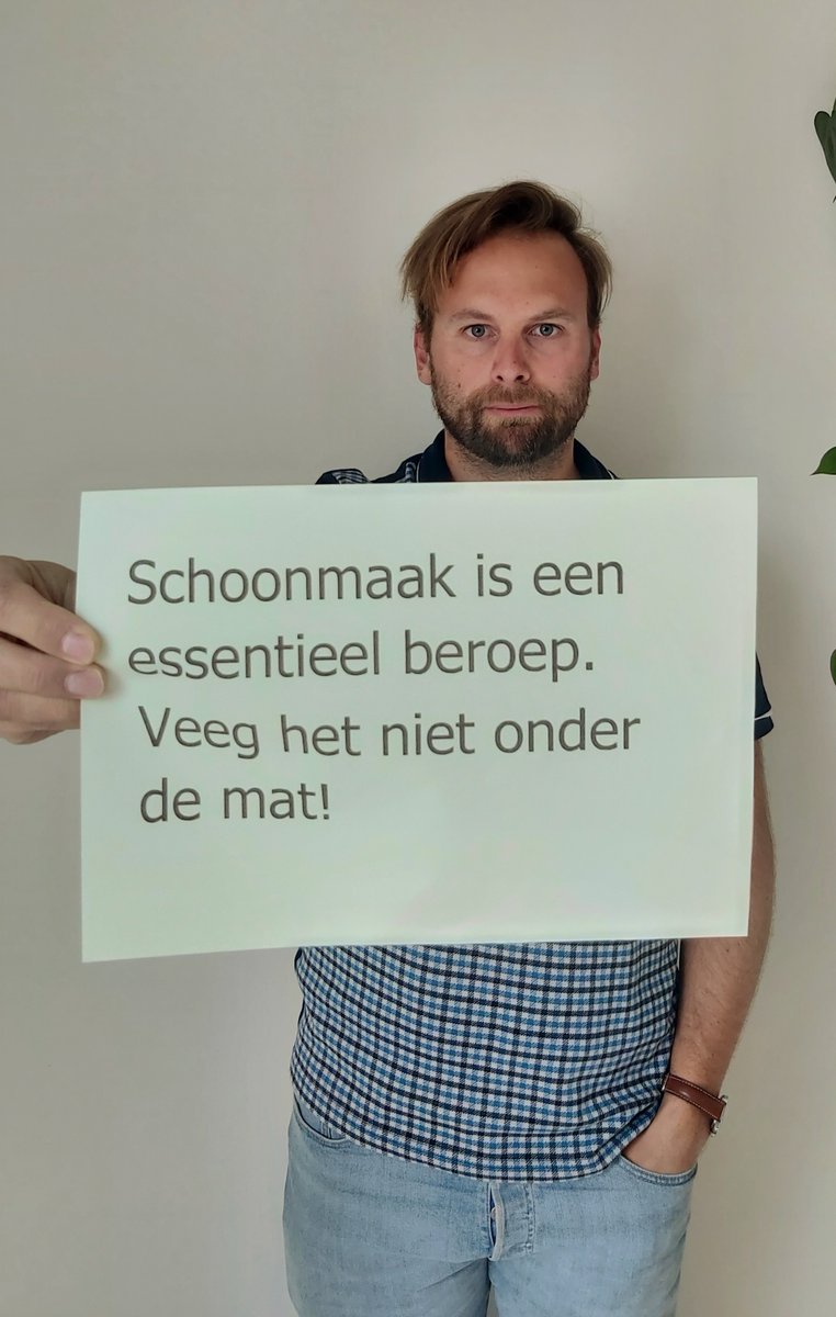 WomenGent's tweet photo. Op 11 september beslist de Raad van Bestuur van de UGent over de mogelijke insourcing van het schoonmaakpersoneel. Hoog tijd dus om als UGent gemeenschap onze stem te laten horen. 

Prof. Bart Deygers van de Vakgroep Vertalen, tolken en communicatie steunt de actie: https://t.co/GdpdLYqN0R