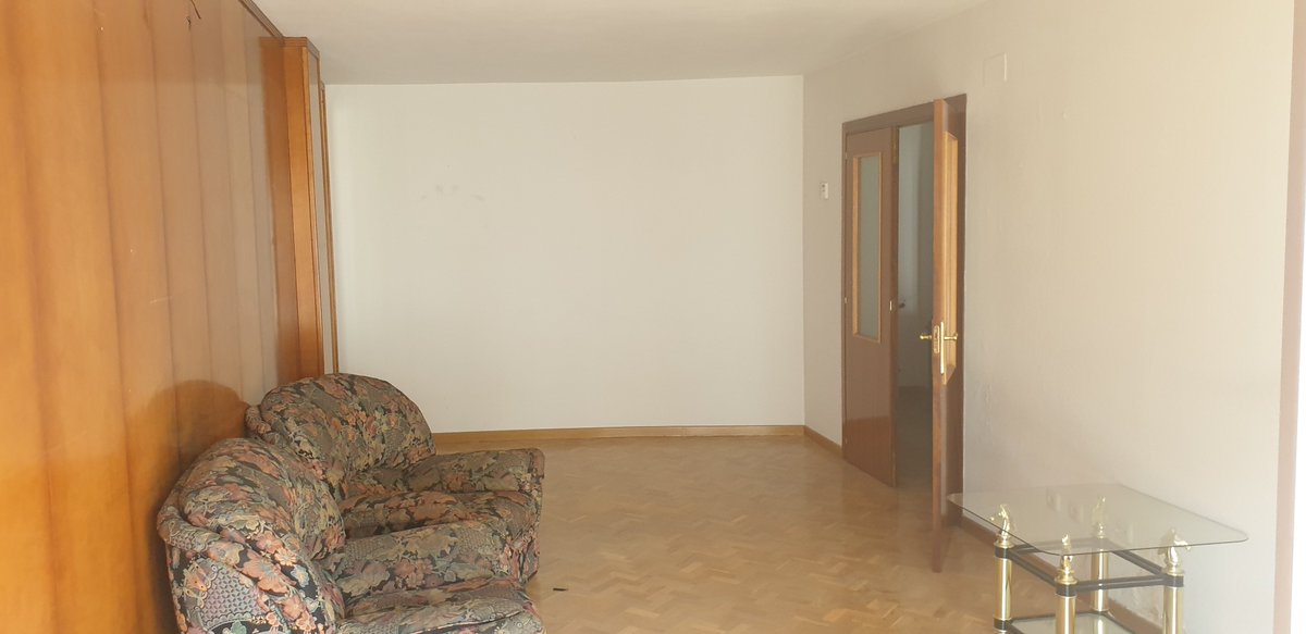 DistritoGetafeI's tweet photo. PISO DE 4 DORMITORIOS, 2 BAÑOS,SALÓN,COCINA, PLAZA DE GARAJE Y TRASTERO.

PISO EN GETAFE JUAN DE LA CIERVA
243.000 € https://t.co/Vt8MyLNPKg
