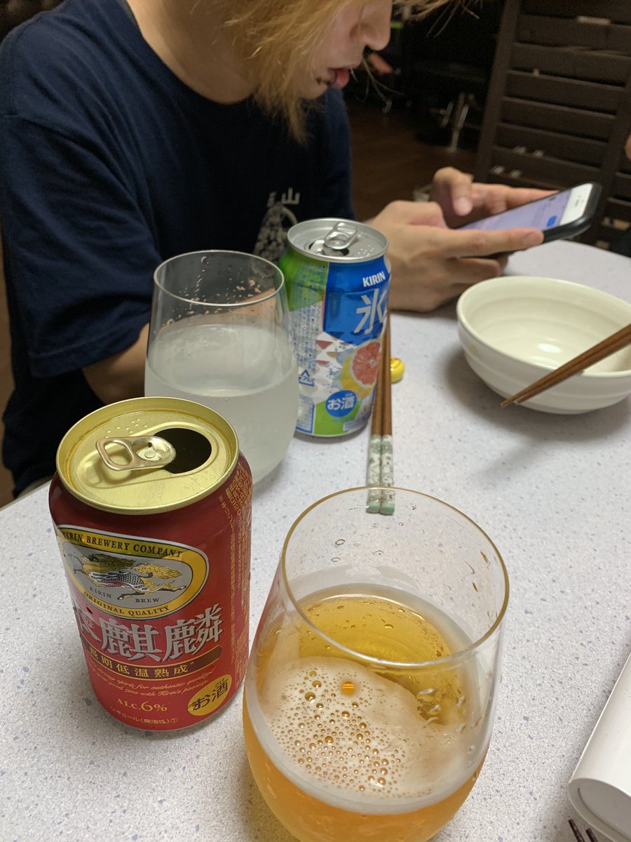 enoking_wie's tweet photo. メンバーとお疲れ会🍺
ビールはまさかの麒麟だけどボムさんにもらったやつだからセーフ。
#HYPERDRY https://t.co/KhQf26QgCn