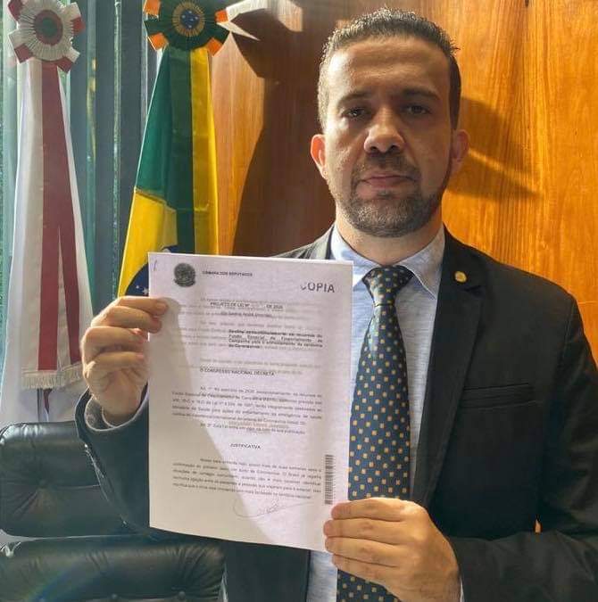 AndreJanonesMG's tweet photo. A esperança continua viva! 

Protocolada a emenda pra que o auxílio emergencial permaneça em R$ 600,00! 

A MP que reduziu pra R$ 300,00 ainda deverá ser votada pelo congresso e, junto com ela, a minha emenda, que poderá ser admitida ou não!#600peloBrasil #PraCimaDeles #TamoJunto https://t.co/7V2ugTyQGl