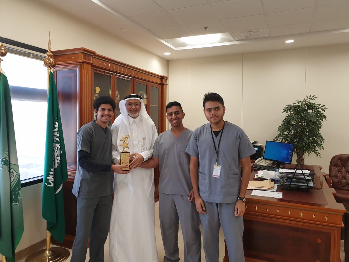 almalkimo1's tweet photo. فعالية رائعة أمس والمشاركة من #Rad18 كانت حلوة وما قصر الجميع 
للآن عند كلامي والتحدي حقي، مين الدفعة اللي ممكن تاخذ مننا لقب عميد الكليّة؟ 
متأكد إن #Rad18 بياخذون اللقب هذا للمرة الثانية على التوالي إلا إذا كان للدفعات الباقية رأي ثاني 🤔
#Rad20 
#Rad19 
#Rad17 
نُعلن التحدي 😎 https://t.co/HarAU2pe9b