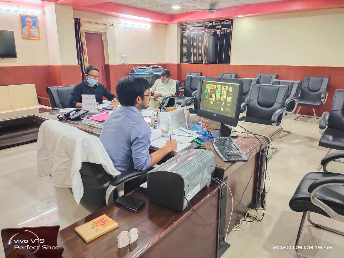 CdoBareilly's tweet photo. आज दिनांक 08-09-2020 को समस्त जनपद स्तरीय अधिकारियों के साथ 02 पालियों में दोपहर 12 से 2 एवं अपरान्ह 3 बजे से 5 बजे तक ऑनलाइन वीडियो कांफ्रेंन्सिंग के माध्यम से जनपद में संचालित विकास कार्यों, निर्माण कार्यों एवं अन्य महत्वपूर्ण कार्यक्रम / योजनाओं की प्रगति की समीक्षा की गयी -- https://t.co/cwQdnW9iGa