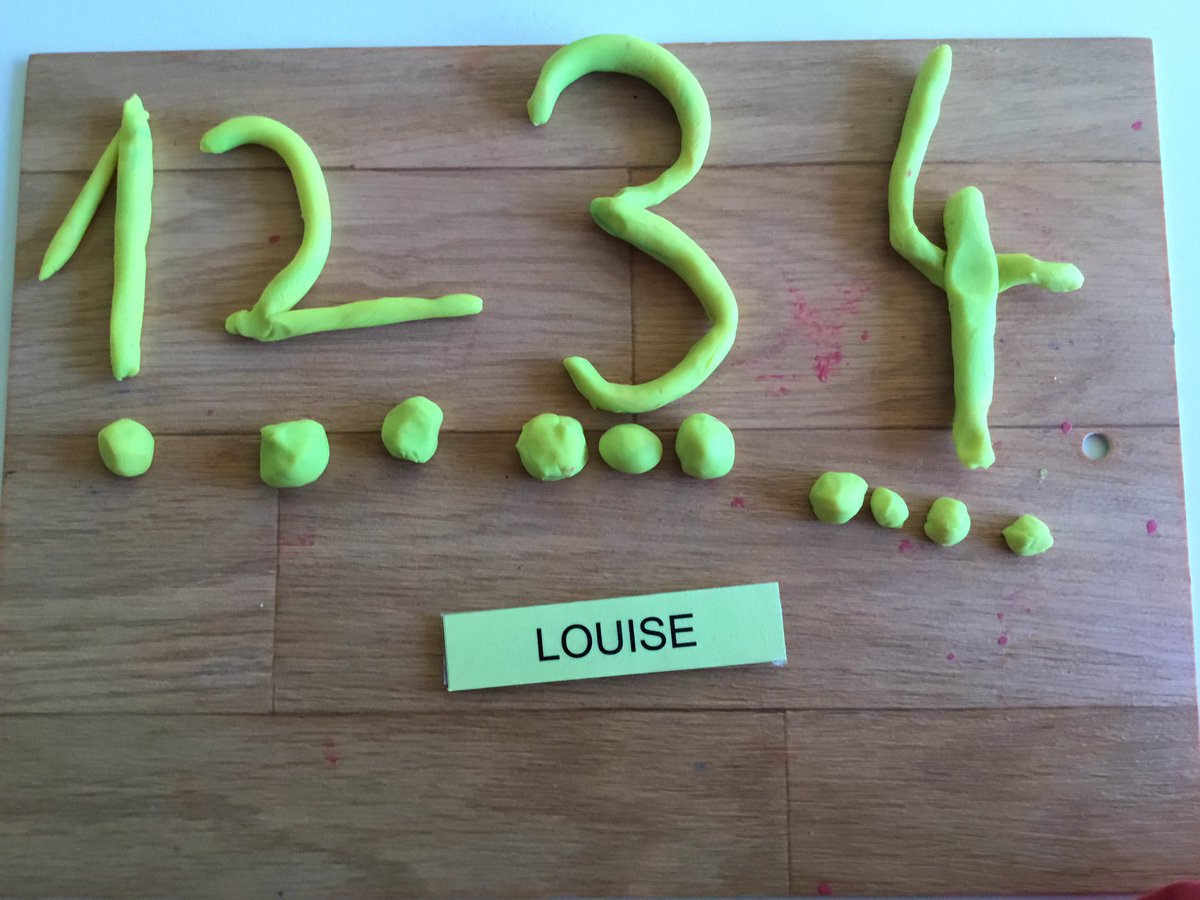 porte_sabrina's tweet photo. Tri pour différencier lettres et chiffres et écriture des chiffres en pâte à modeler cette semaine. @MHMternelle1 https://t.co/zgvsHsTHk6
