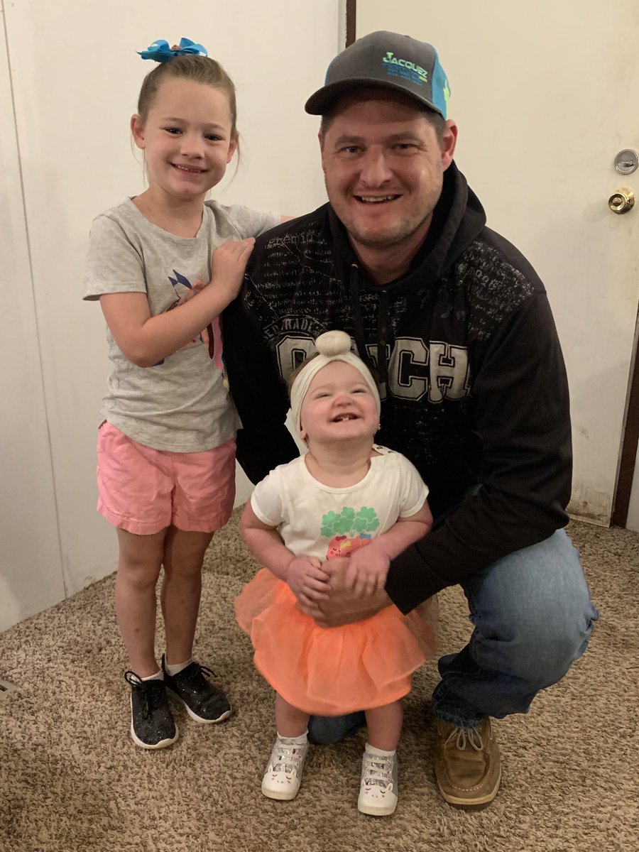 kassi_spencer's tweet photo. I'm not sure who's more excited about our third first day of school this year, Alexis or Anniston! ♥️ 
Praying today is a smooth transition back into some normalcy for our kiddos and the MISD staff! @ellisorbulldogs @MagnoliaISD https://t.co/NWm62om4FV