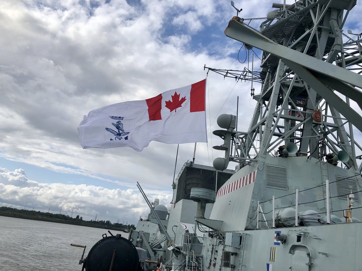 CanEmbBeLux's tweet photo. Een jaar geleden was een ๐จ๐ฆ delegatie @VeteransENG_CA in #Belgiรซ ๐ง๐ช voor de herdenkingen van de 75ste verjaardag van de #SlagOmDeSchelde @Stad_Antwerpen en @Maldegem . Het ๐จ๐ฆ fregat @HMCSSTJOHNS @RoyalCanNavy nam deel aan de scheepsparade #Schelde75 #Bevrijding75 #CanadaRemembers https://t.co/aY0GTbOeyR