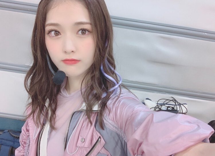machu__re's tweet photo. @nogizaka_goods エクステ付けてるのが好きなんだけどエクステなしかな？
もちろん衣装も好きだから買うけど https://t.co/lBjQPVv6oI
