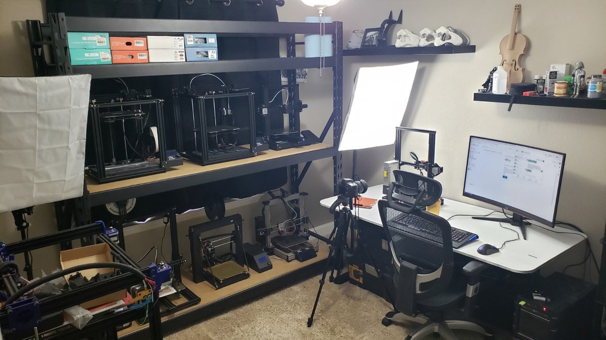 Finally got rid of the lack tables that were taking over my office. Picked up this Husky shelf on a Home Depot sale and I have room for #3Dprinting activities again!