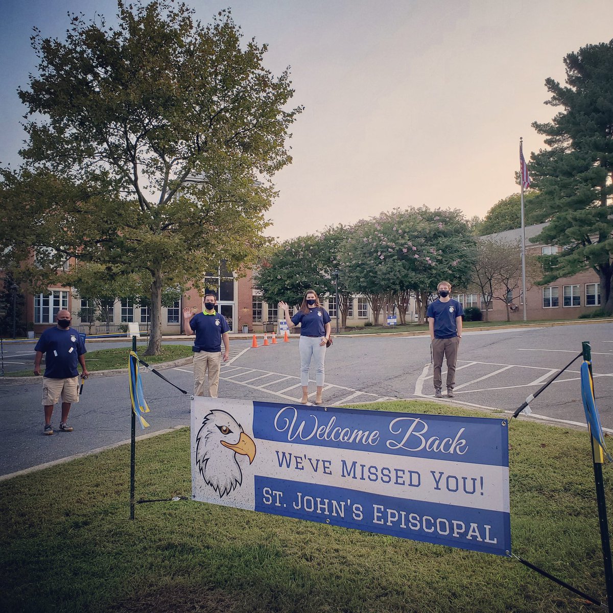 stjeseagles's tweet photo. Welcome, all of our St. Johns Community to the first day of school!   

Don't forget: masks, health screening app, return to school waiver

#stjohnstogether #stjeseagles #indyschools #aims #olneymd #academicexcellence #firstdayofschool https://t.co/kiZFgQrxmm