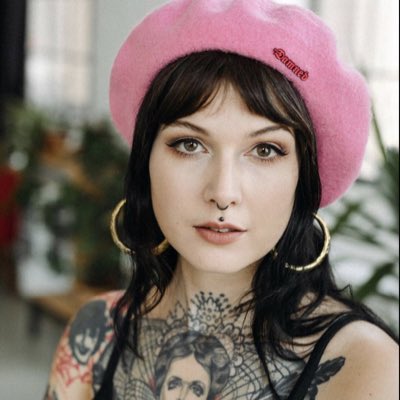 em_pawsitive's tweet photo. #NewProfilePic #likemyhat #pinkispretty #girliegirl #lovinglife https://t.co/rOJZA7aJED