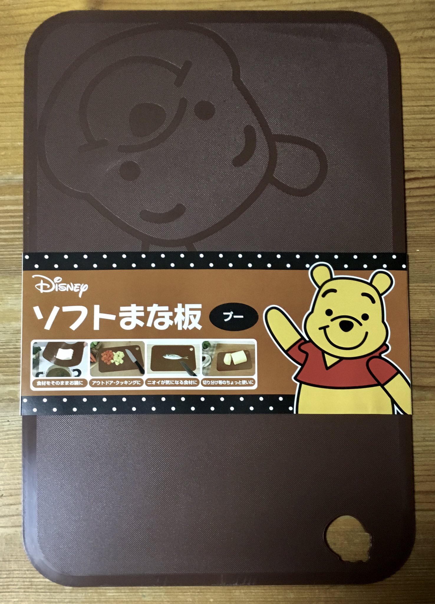Retar Jp マウスパッドは プラマナ板がオススメです 毎日 使っていると1年ぐらいでヨレてくるので 交換しています 今回はセリアにプーさんがあったので交換 コレはアウトドア用よりちょっと厚めでイイかも T Co 6vgh2u1bji Twitter