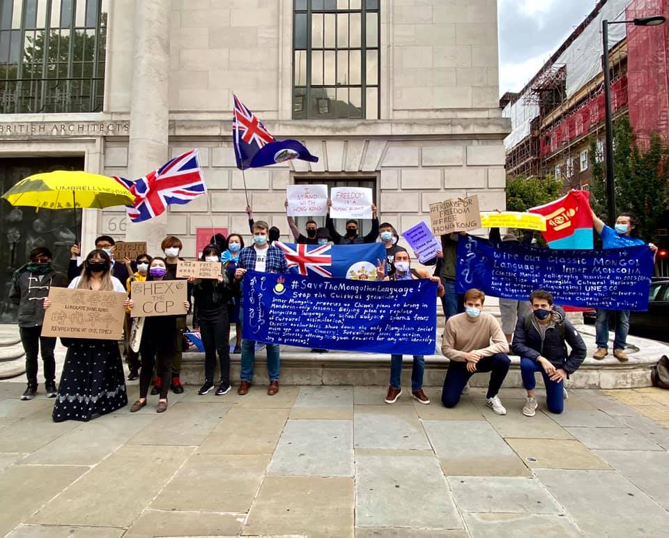 AtlasMovement's tweet photo. ✊🏿✊🏼✊🏽 #FridaysForFreedom ✊✊🏾✊🏻

#StandWithHongKong
#StandWithTibet
#StandWithUyghurs 
#BoycottMulan

Stand up for democracy. Stand up for freedom.

——
👉 Join our Freedom Marathon: https://t.co/ISvYy7mdp8 https://t.co/0HfPJCCIxU