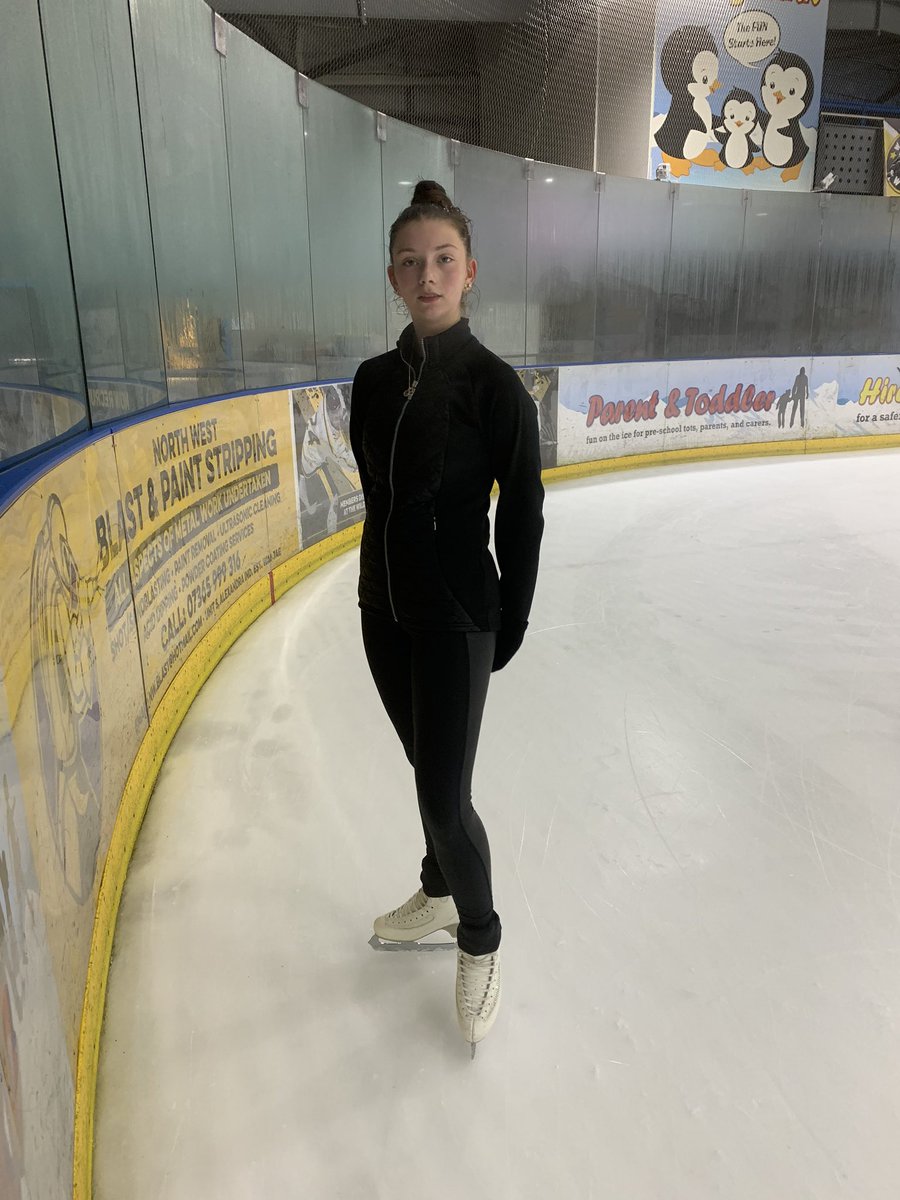 MollyRobotham's tweet photo. Thanks to @AlsSkateShop for my new JIV jacket! Absolutely love there range of skating gear 🥰❤️🇬🇧⛸ https://t.co/8grXXgs3na