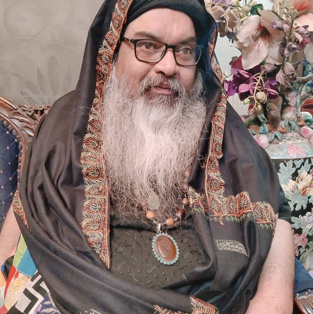 Former Mutawalli of Dargah Yousufain Faisal Ali Shah has committed suicide: As per the information he  Suicide by hanging.. 
#Hyderabad #Telangana