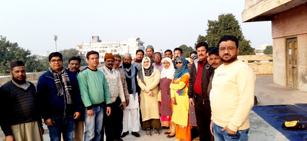 quaum_abdul's tweet photo. #urdu4000bharti ke saath sotela bartavo kiyon jabki 12460 noukriyan bhi or 4000 urdu bharti ke liye aik baar hi shasan aadesh jaari huwa tha government ki nazar me hindu ho ya muslim,urdu ho ya hindi sab barabar hain phir hamare saath anyaye kiyon https://t.co/CdFI5KZ3g5 https://t.co/0GgdsBStIj