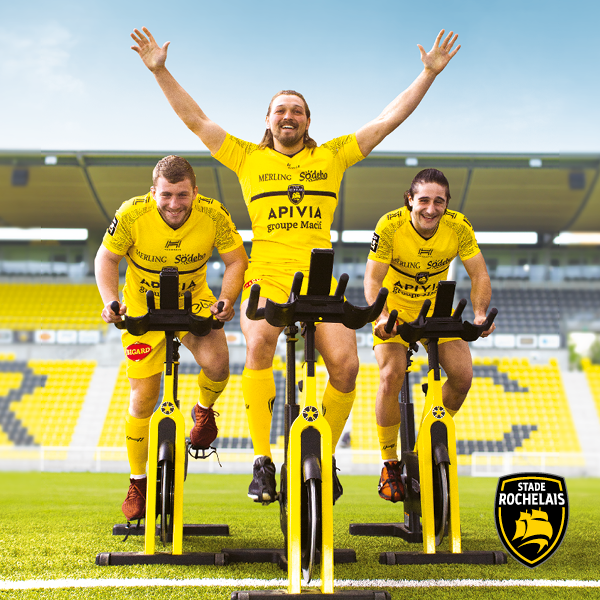 staderochelais's tweet photo. 🚴 Au Stade Rochelais, nous aussi on aime le maillot jaune ! Bonne journée à tous sur la route du Tour en Charente-Maritime 🤗🤗 #FievreSR #TDF2020 #TDFunited https://t.co/r76VKkzy76