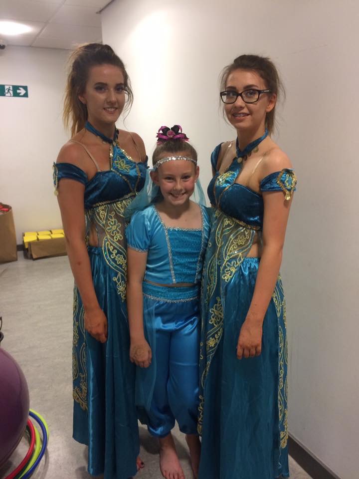 MeganDair's tweet image. Happy Birthday at @ClareTask. Hope you have a great day and jakub spoils you cos you so deserve it. You’re lucky I can’t get all the old photos out 😂🥳xx