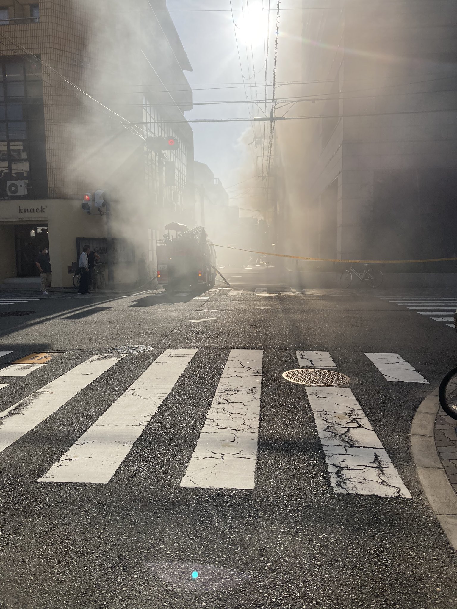 大阪市淀川区西三国の火事で煙が充満している画像