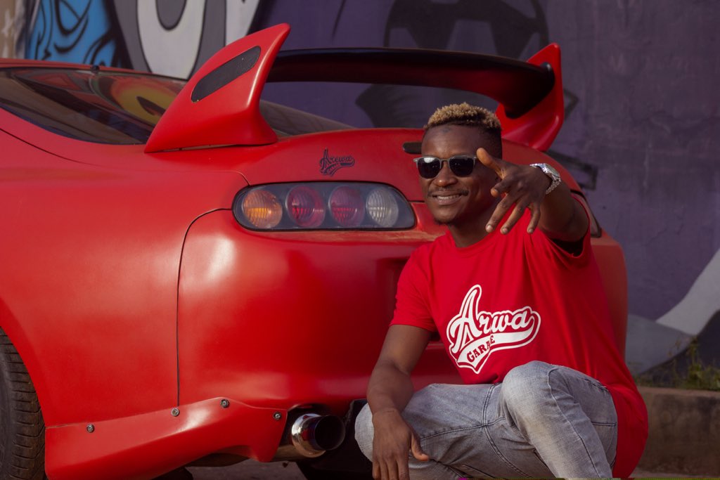 ArewaGarage's tweet photo. BIG SHOUTOUT!! 
Mr TEE SWAGG 🙌🏾
AREWA GARAGE AMBASSADOR! 
 @teeswagg_ ✍🏾
Get ready to our new project together! ✊🏾✊🏾
.
IMPOSSIBLE IS NOTHING!
Arewa Garage Ne” 
.
.
 #arewagarage #teeswagg #supra #supramk4 #kaduna #nigeria https://t.co/Rynek0h9qy